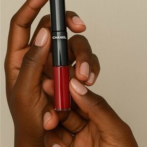CHANEL Red Lip Balm Gloss Vibrant Shine